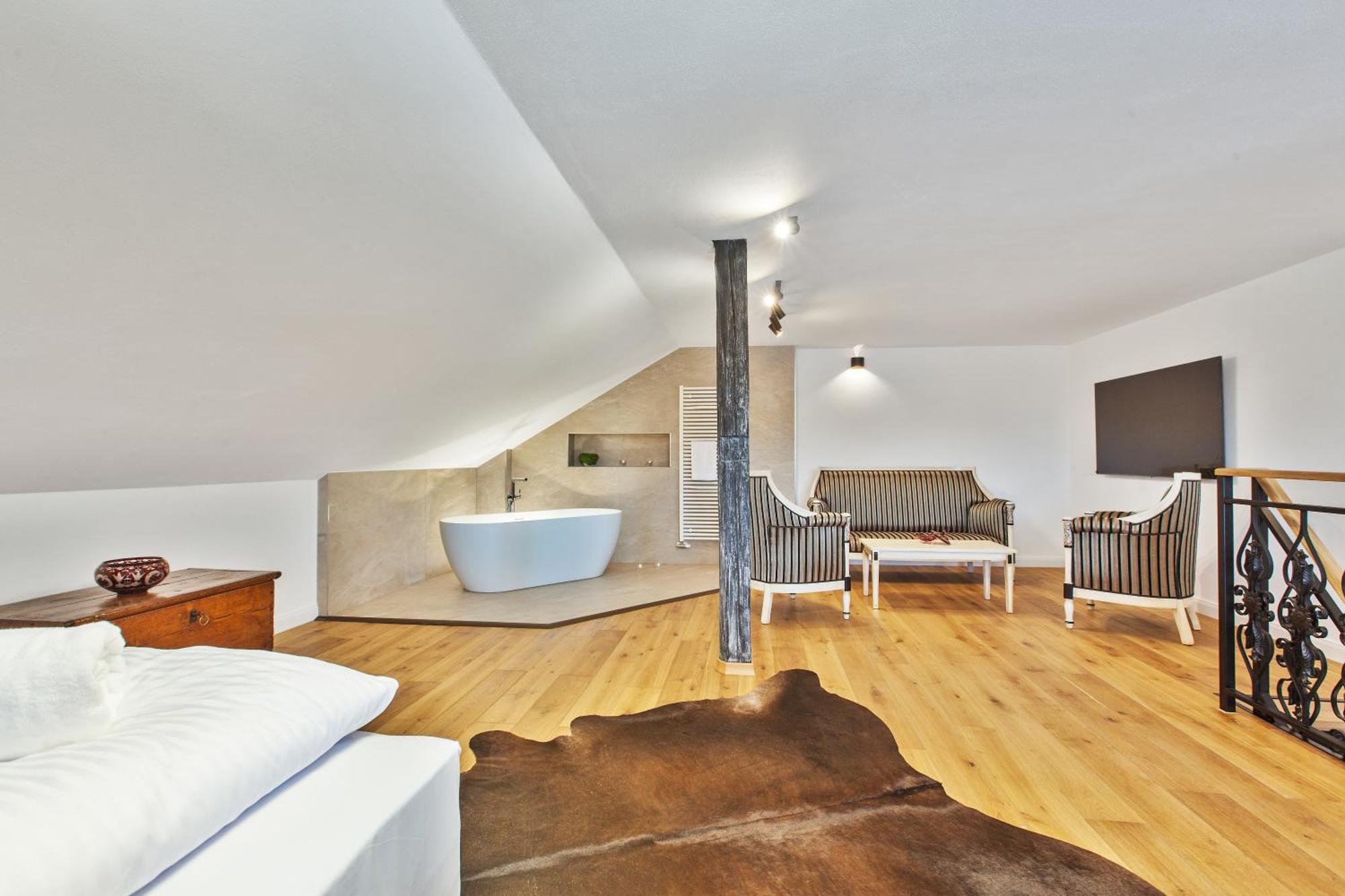 Brezno Central Apartments Bagian luar foto