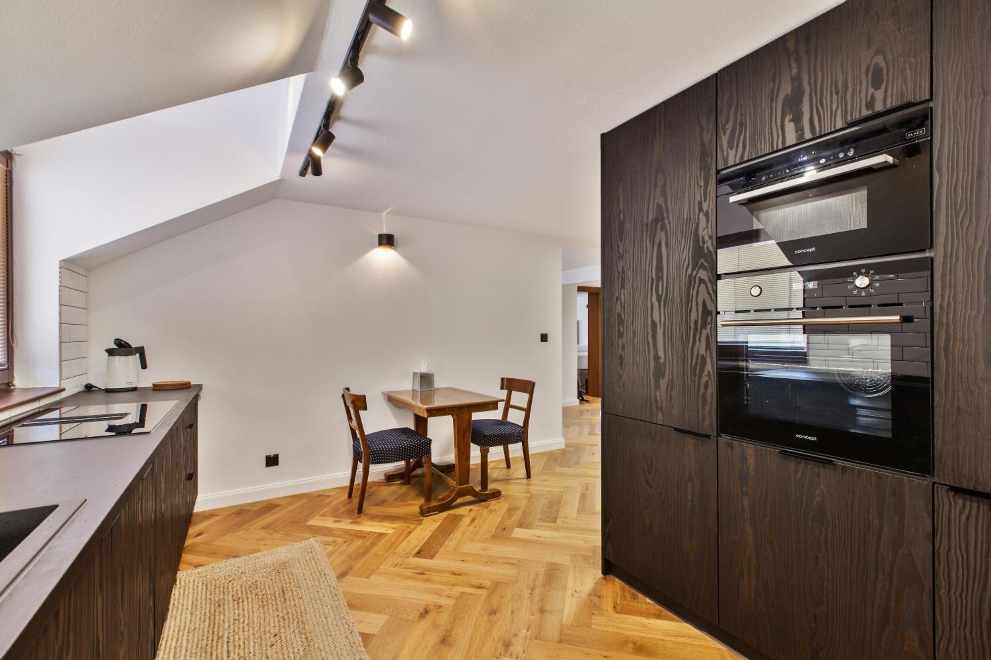 Brezno Central Apartments Bagian luar foto