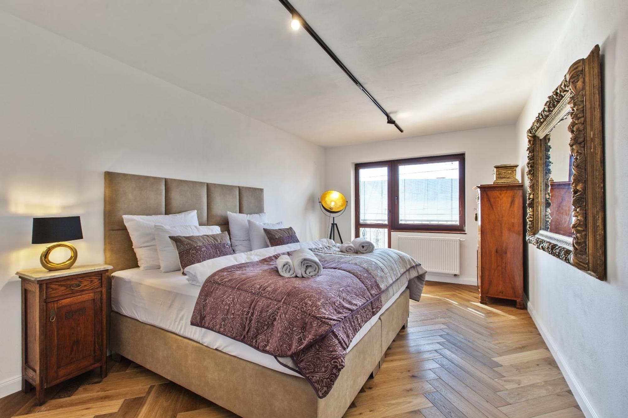 Brezno Central Apartments Bagian luar foto