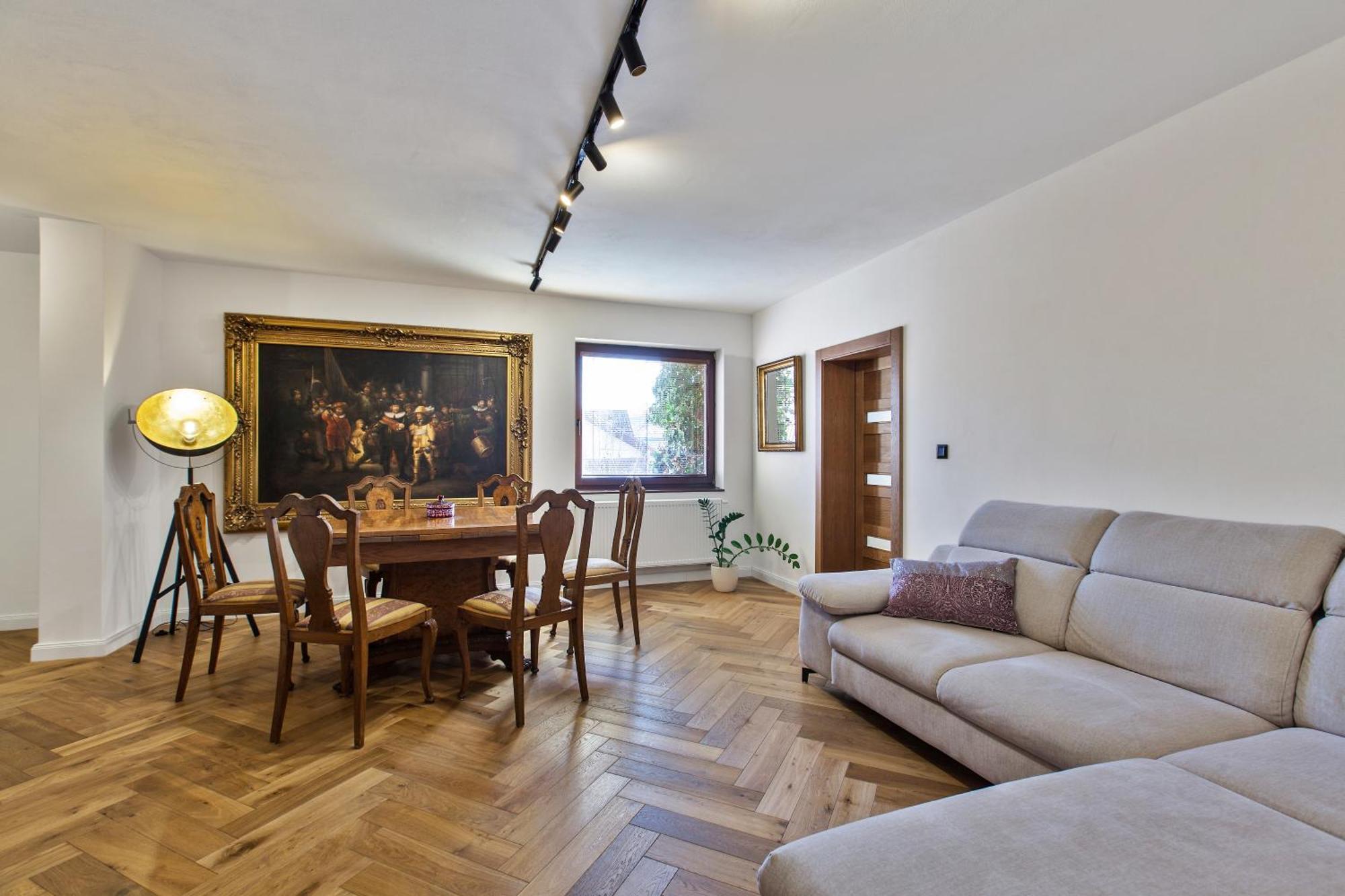 Brezno Central Apartments Bagian luar foto