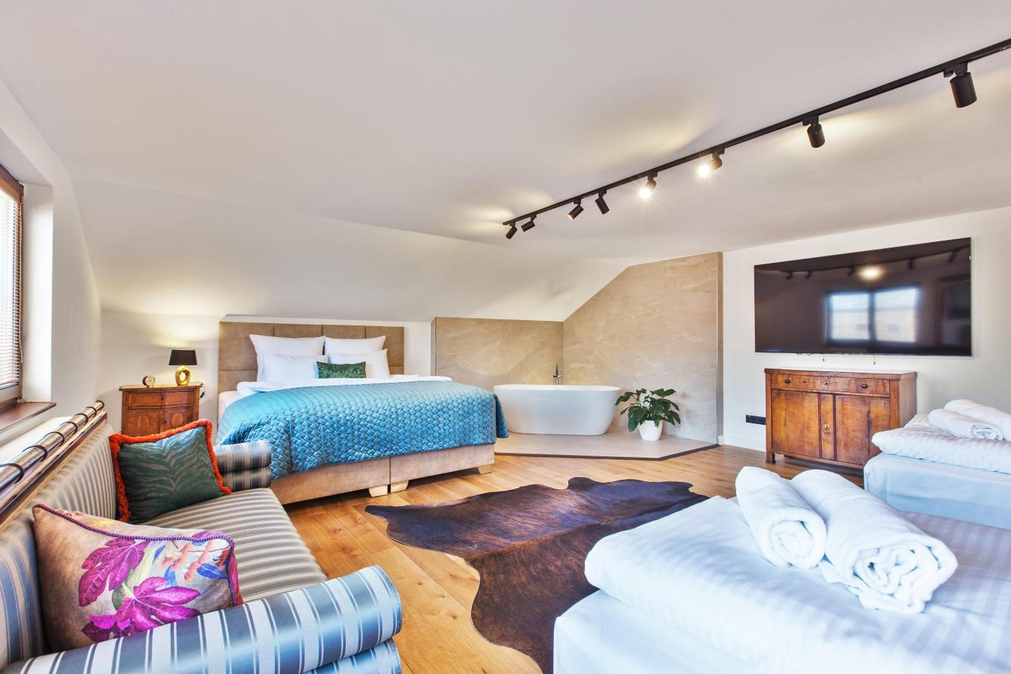 Brezno Central Apartments Bagian luar foto